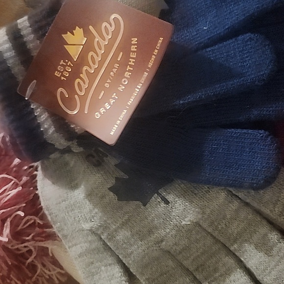 Winter Clothes - Picture 5 of 7